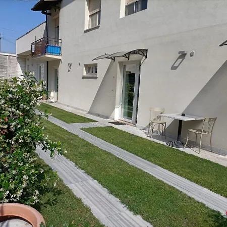 Garda Guest house *