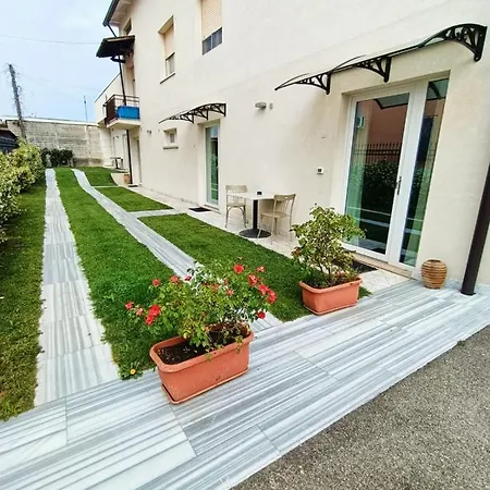 Garda Guest house